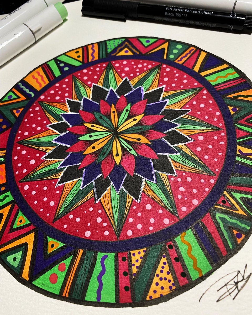 bpezell's tweet photo. I could draw mandalas all day , every day, and never get bored. https://t.co/JVT7cSJITy