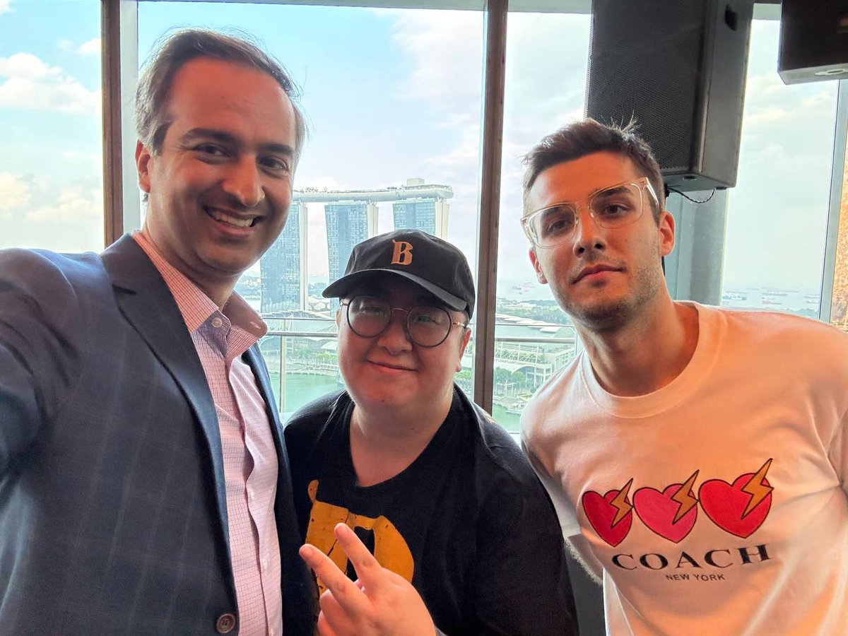 ✨ 🌊Tsunami.eth 🌊✨ (@tolmachev_max) on Twitter photo ✨It’s always a great honor to meet Web3 giants, and it’s even better when they share their vision and insights on the market.🚀
Grateful for the opportunity to learn from the best and discuss the future narratives together!
<a href="/NickyLi37/">nicky37.base.eth</a> <a href="/Hassan_NY/">hassan.cbsg 🛡️🇸🇬</a>
#Coinbase #BLOCKLORDS #Token2049 ✨It’s always a great honor to meet Web3 giants, and it’s even better when they share their vision and insights on the market.🚀
Grateful for the opportunity to learn from the best and discuss the future narratives together!
<a href="/NickyLi37/">nicky37.base.eth</a> <a href="/Hassan_NY/">hassan.cbsg 🛡️🇸🇬</a>
#Coinbase #BLOCKLORDS #Token2049