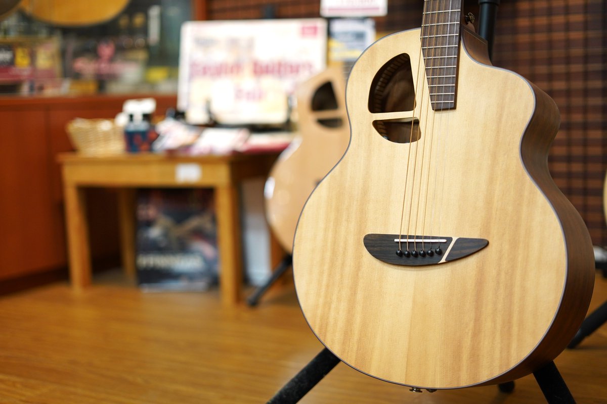red_guitars_'s tweet photo. L.Luthier
Le Right S
緩やかに肩がラウンドした愛くるしいシルエット、曇りのない明瞭で大きなボリューム感
▼商品詳細はこちら▼
https://t.co/qNQefGJYLG
#ギター #RedGuitars #MPCguitars #MPCstore #イオンモール高岡 #LLuthier https://t.co/LfTd9V3LuS