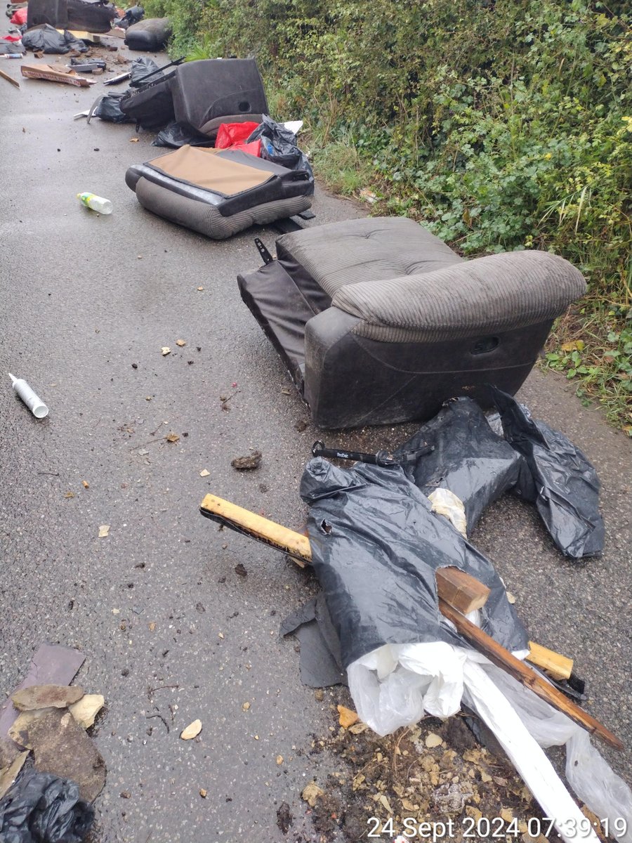 We are investigating a large fly-tip on Park Road, Birchington.  Our teams have cleared the rubbish, which was mainly furniture, wood and building materials. If you have any information, please email streetscene.enforcement@thanet.gov.uk in confidence.