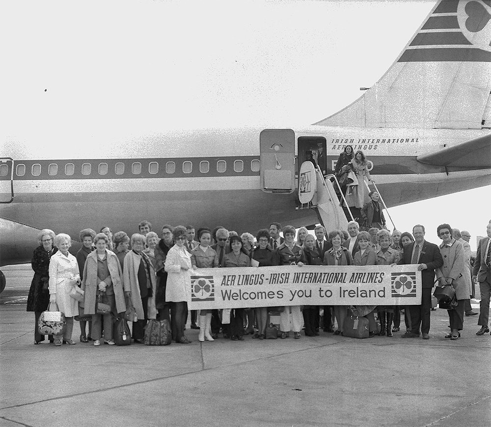 UL_SpecColl's tweet photo. For #WorldTourismDay, here are some photographs of Shannon Airport in the 1970s, taken from the #ShannonDevelopmentArchive which is being catalogued as part of the @wellcometrustfunded New Jerusalems project! #NewTown @ShannonHeritage @ShannonAirport @SNNAirportGroup @AerLingus https://t.co/AMYg1tq7U5