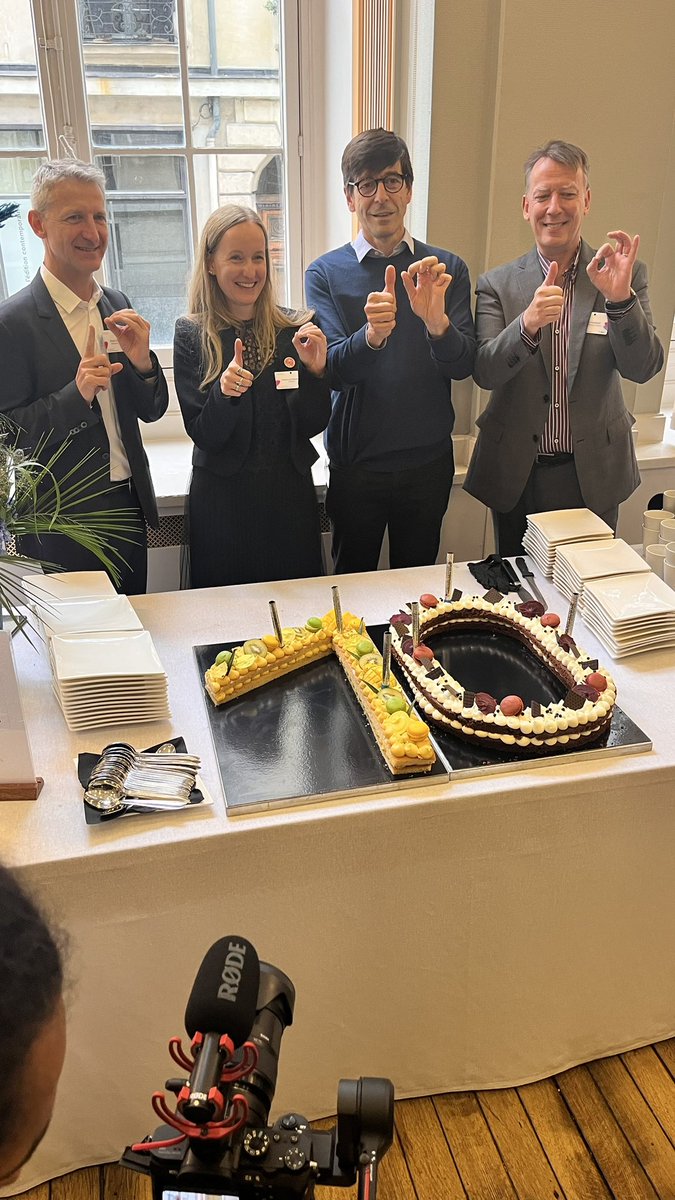 RespiFIL's tweet photo. Joyeux anniversaire ✨✨✨🎉🎂
10 ans déjà !
@OrphaLung @Sorbonne_Univ_ @Hopital_Bicetre #respifil @pulmotension @RespiRare_FR https://t.co/XuurDKkepl