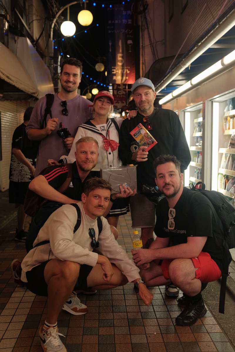 De Tokyo crew is compleet. Eind van de dag komt de derde aflevering van Moshi Moshi online. Wat zouden ze vandaag uitgespookt hebben in dé nerd hoofdstad van de wereld.