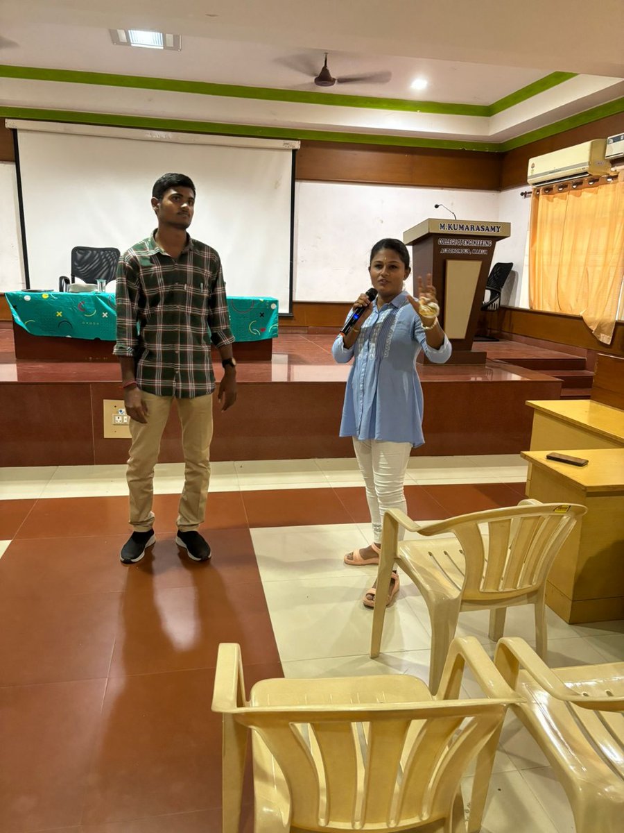 mkcekarur's tweet image. ✨ Glimpses from the Alumni Interaction Session! ✨

The Department of Freshman Engineering was honored to host a truly inspiring session with our distinguished alumnus as the Chief Guest! 🎓🌟
#MKCE #FreshmanEngineering #AlumniInteraction #Glimpses #StudentInspiration #MKCEKarur