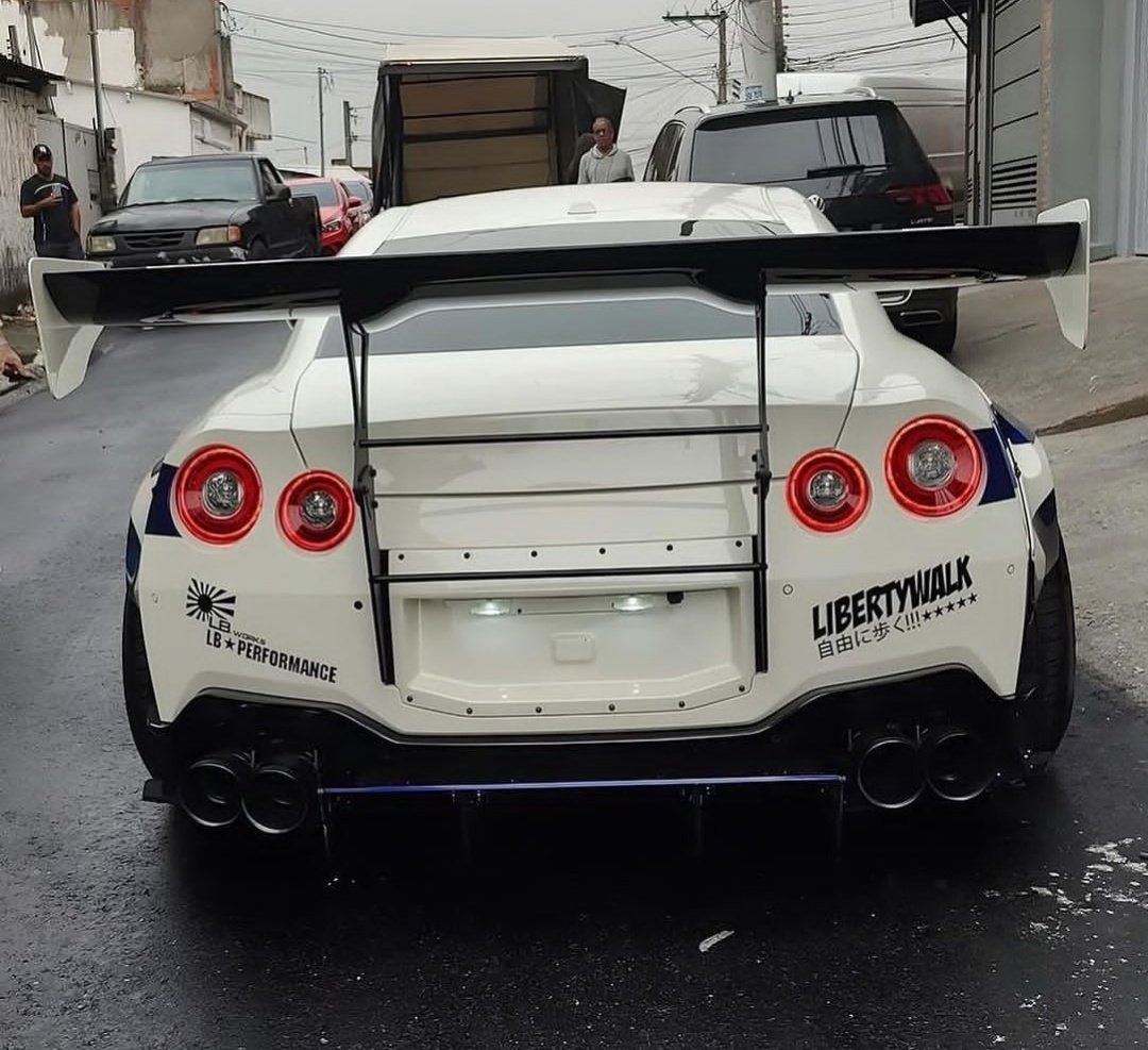 Liberty Walk Nissan GTR-R35 🇯🇵