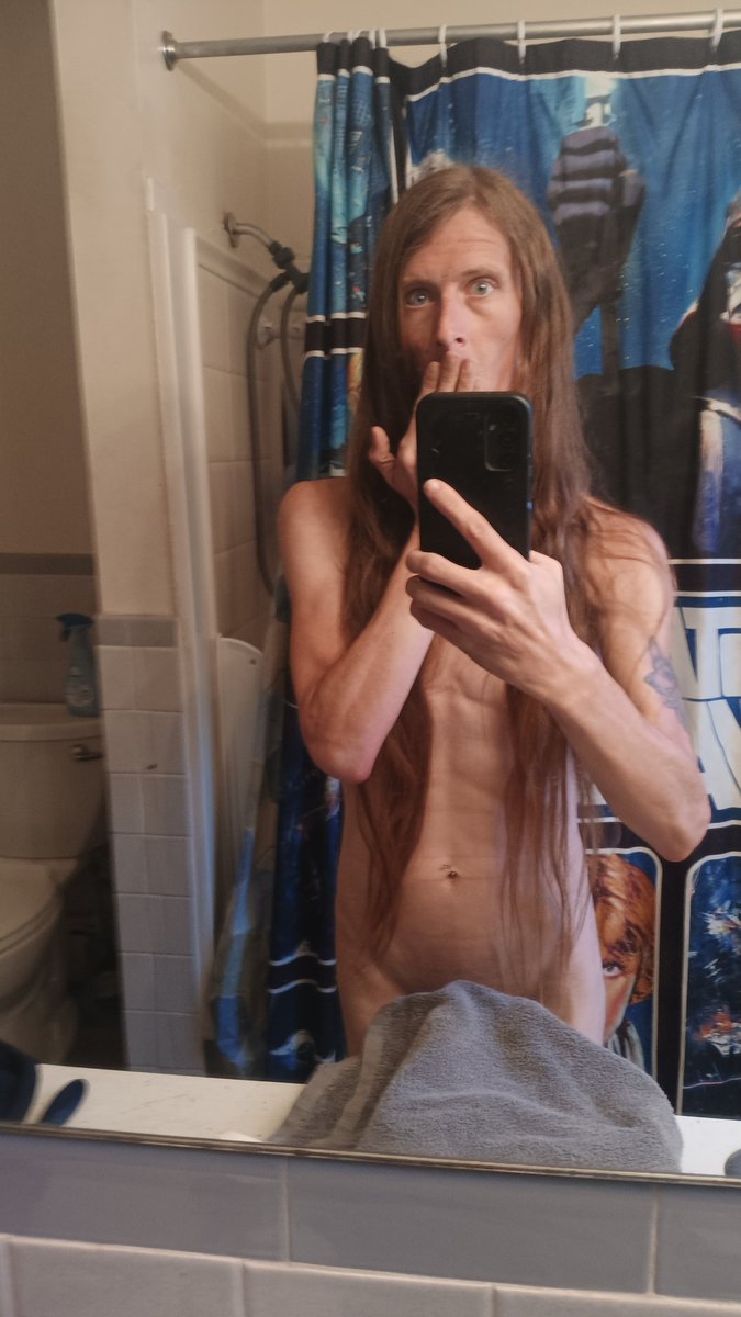 JadeIsRadXXX's tweet photo. Long hair is long. https://t.co/rduu5uQO7F