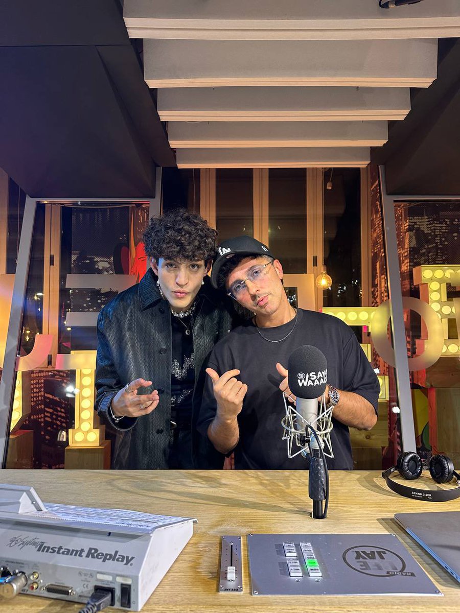 michelewadcapo's tweet image. Se te la sei persa la trovi qui: youtube.com/playlist?list=…

#mida #amici