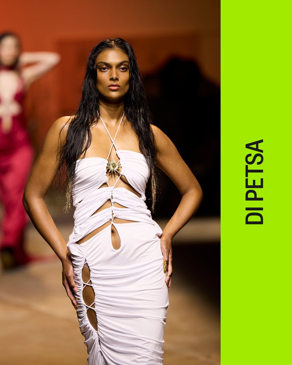 London Fashion Week tweet media