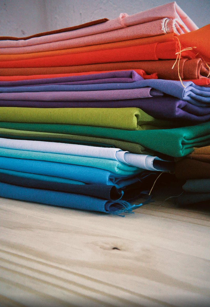 No et quedis sense la teva funda de llibres per dir-los amunt i avall! Del color que més t'agradi*

*si ets capaç de triar-lo! 😬