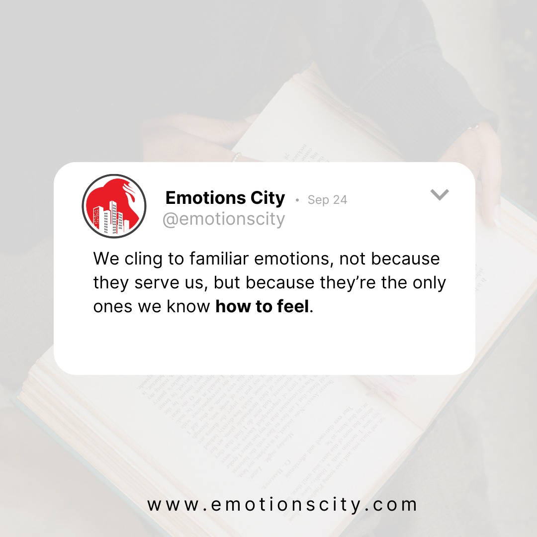 EmotionsCity's tweet photo. Emotional addiction is like wearing a chain of feelings we don’t know how to break free from, even though the key is in our hands.
#EmotionalAddictions
#HealingJourney
#EmotionsMatters
#EmotionsCity https://t.co/lFqdYBFCJI