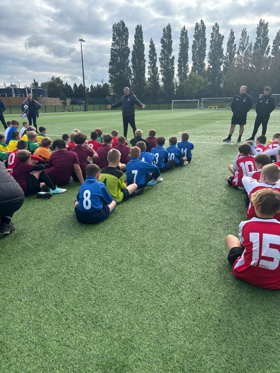 MoorfieldSports's tweet photo. What a great morning with @LFCFoundation @Halton_SG ⚽️ #ambition https://t.co/YxNICf8rYI