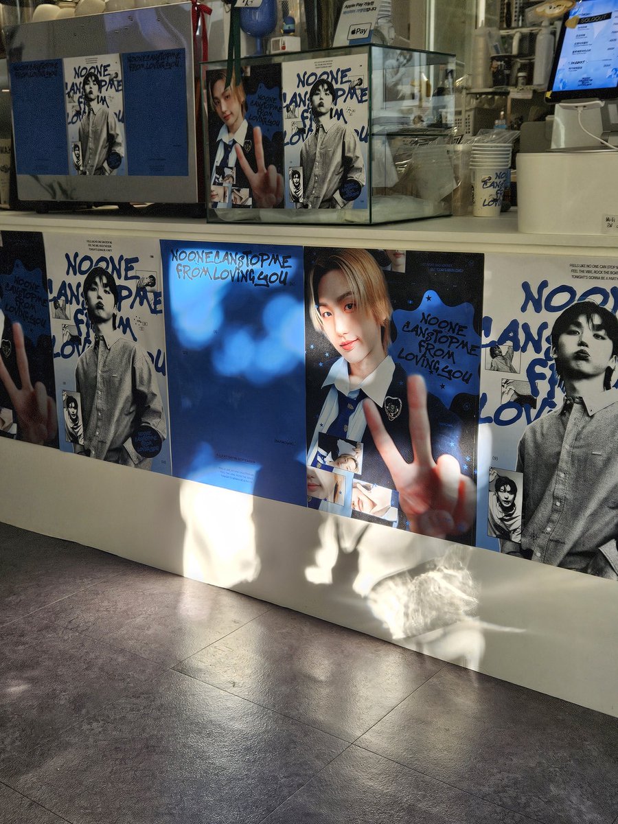saeon_hasaeon's tweet photo. 노 원 캔 스탑 민트 프롬 러빙 라찬 💙
사랑 아니면 나올 수 없는 디테일들에 감탄 감탄 또 감탄 🥺 너무 행복했던 공간이었당

#오늘_주인공_럭키라찬이잖앙
#Luckyday_in_September
#라찬이를향한사랑_아무도못말린라찬
#나라찬 #NARACHAN #몬트 #Mont https://t.co/XCodnC09G2