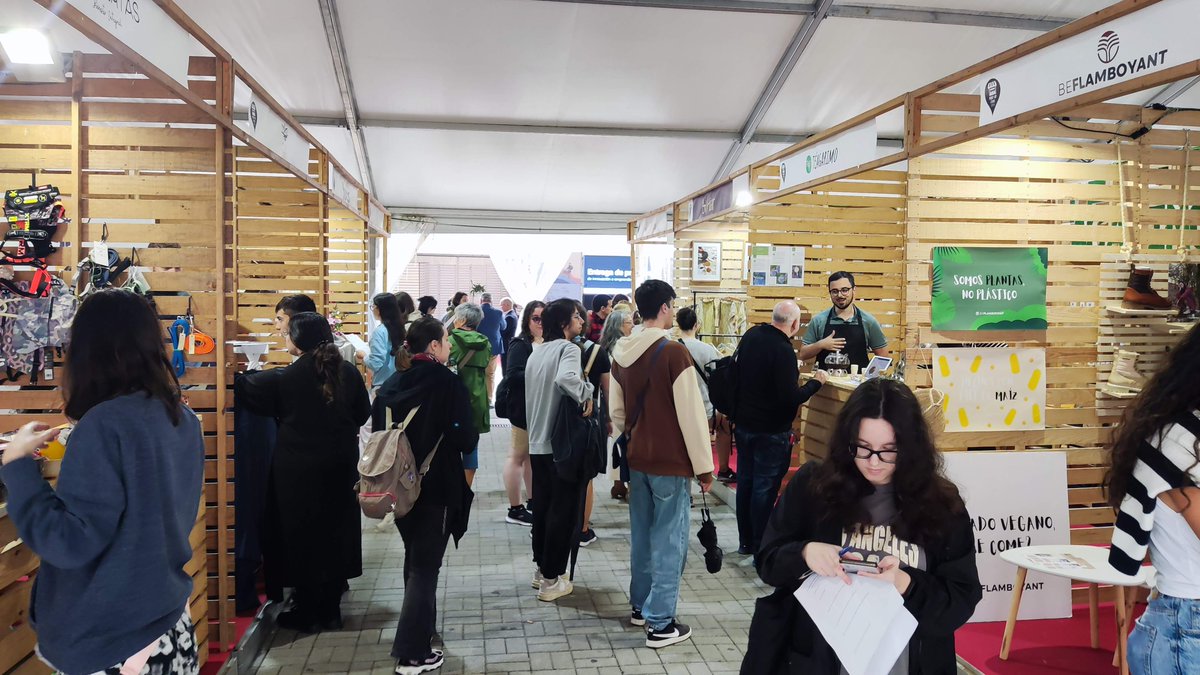 HubOlympe's tweet photo. ¡Qué gran experiencia en el #PontUpStore! 🌟 Participar con nuestro stand nos dejó aprendizajes, conexiones valiosas y nuevas oportunidades. 🌱💪 Gracias a quienes pasaron a vernos y a la organización por este espacio. ¡Seguimos adelante con más fuerza! 🚀🤝 #EconomíaSocial https://t.co/1N4P6QVYIL