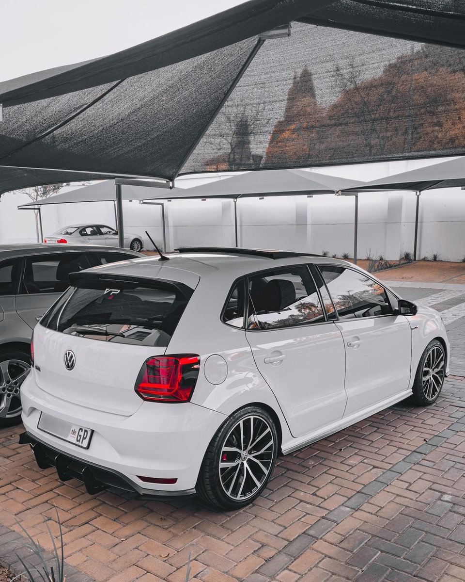 gmancarreviews's tweet photo. Easy stuff👌🔥

Photo Via: IG. polo6c_intercooler #GCR https://t.co/Hp7NIyDK3W