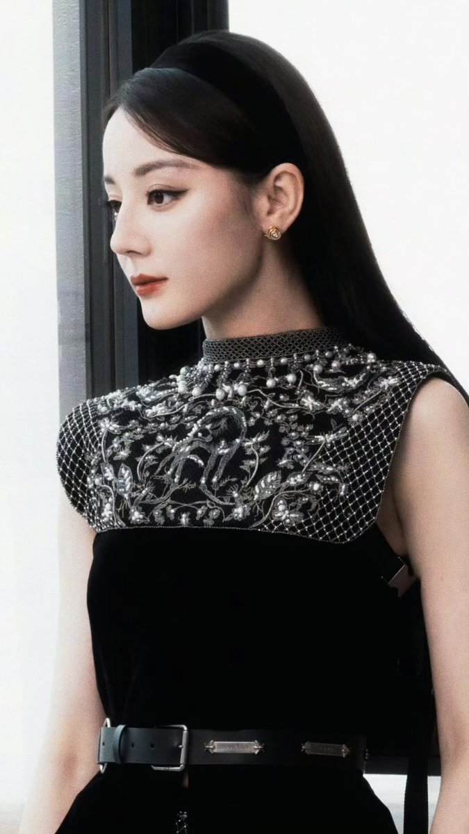 Alice_rb603's tweet photo. #DilrabaXDiorSS25

Dilraba Dior PFW2024
I can’t wait to see Dilraba at the Dior PFW2024!! It is known that Dilraba in the show is the all-black style in the picture！! Looking forward to the appearance of more styles! Let‘s look forward to it together!
#Dilraba https://t.co/IOaXTt8GDK