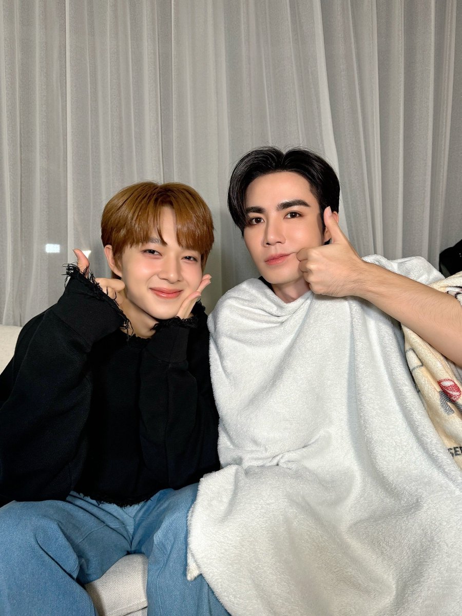 TheNextPrinceTH's tweet photo. ข้ามฟ้าเคียงเธอ The Next Prince Series 👑⚔️

เจ้าชายคณินทร์และองครักษ์ชรัณรายงานตัว Q6 วันนี้🫡✨️

ฝากทุกคนส่งกำลังใจให้เหล่านักแสดงและทีมงานด้วยนะคะ 🥰

The Next Prince Q6
#ข้ามฟ้าเคียงเธอQ6 https://t.co/5qQ1La4otk