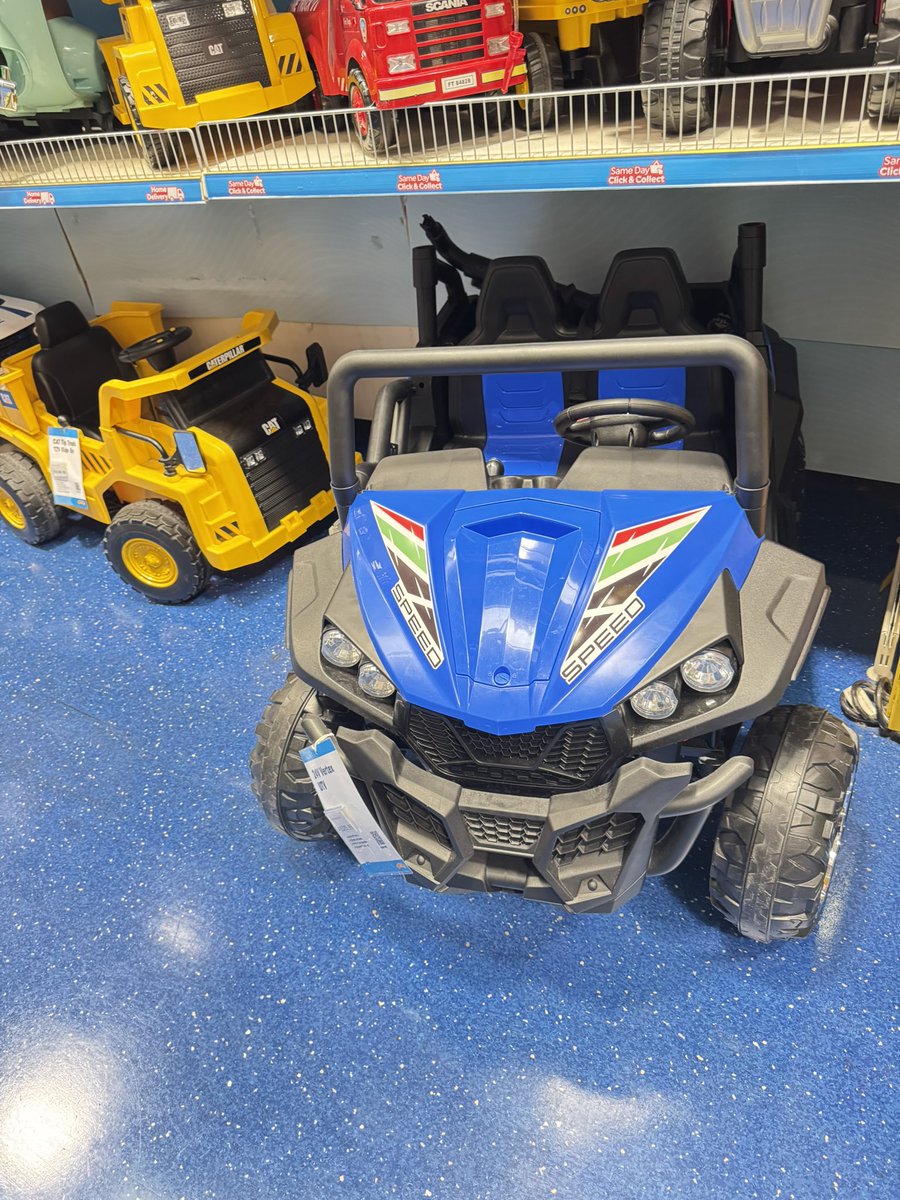 SamSims78's tweet image. Nobody tell @Syndicate that there is a 4x4 for Alfie at @SmythsToysUK - ssshhhhh he won’t be able to resist