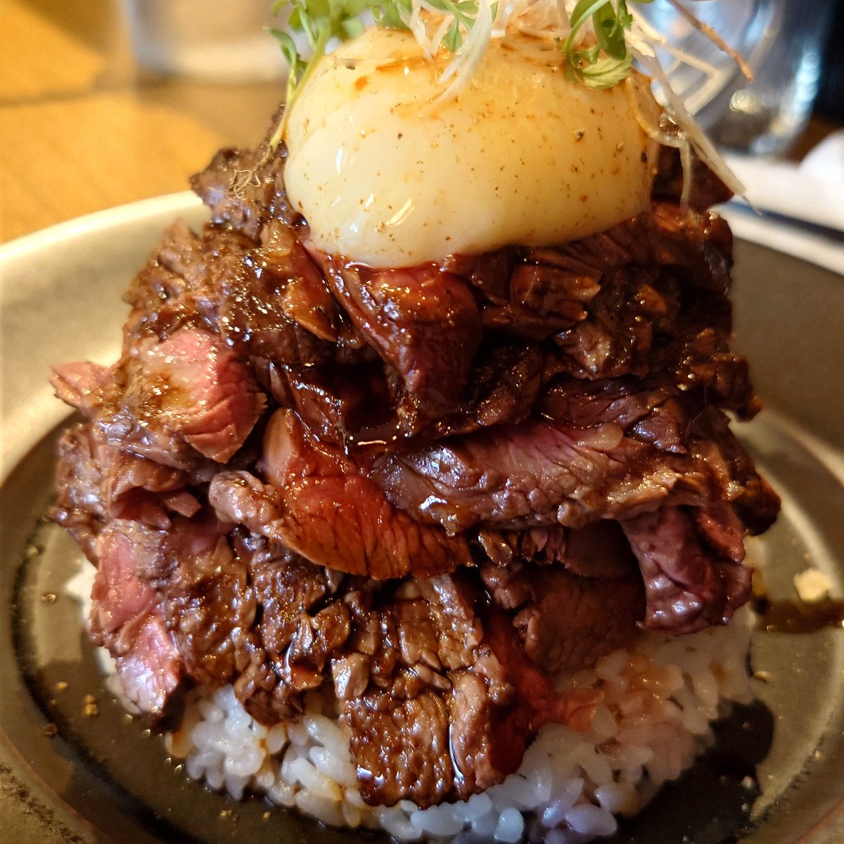 ys1tk's tweet photo. 肉も食べたし
ドーナツも食べたし

涼しくなったから
4'40/km以内目標だったけど
最初の上りと最後タレた…
まだまだ暑いわ💦

#幡ヶ谷再生大学陸上部 広島
#ASICS_ELDORESO
#ASICS
#ELDORESO
#mobstyles
#on
#Cloudmonster https://t.co/gwb4lpEvSq