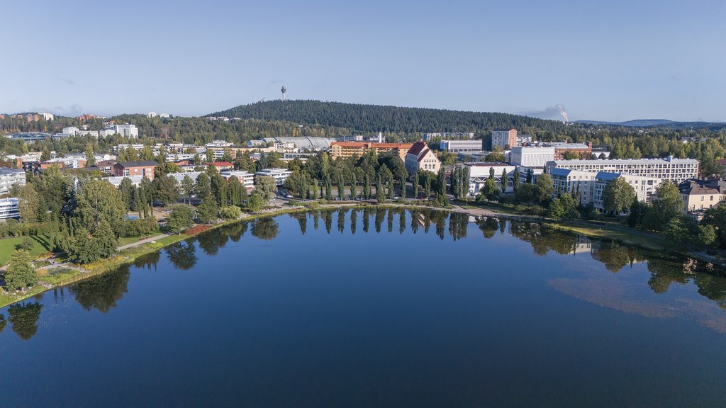 #Kuopio'n kaupunginjohtaja <a href="/soile_lahti/">Soile Lahti</a> ja #Joensuu'n kaupunginjohtaja <a href="/PenttilaJere/">Jere Penttilä</a> <a href="/MaasTul/">Maaseudun Tulevaisuus</a>'ssa:
"𝐉𝐨𝐞𝐧𝐬𝐮𝐮𝐬𝐬𝐚 𝐣𝐚 𝐊𝐮𝐨𝐩𝐢𝐨𝐬𝐬𝐚 𝐞𝐢 𝐭𝐮𝐧𝐧𝐢𝐬𝐭𝐞𝐭𝐚 𝐩𝐮𝐡𝐞𝐭𝐭𝐚 𝐤𝐮𝐫𝐣𝐢𝐬𝐭𝐮𝐯𝐚𝐬𝐭𝐚 𝐈𝐭𝐚̈-𝐒𝐮𝐨𝐦𝐞𝐬𝐭𝐚"
Lue kannanotto 👉 maaseuduntulevaisuus.fi/uutiset/d407f8…