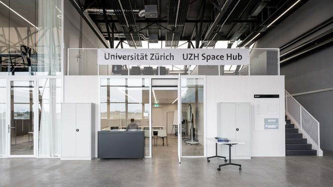 UZH Space Hub (@uzhspacehub) on Twitter photo 🎉🚀 Hangar 4 des Space Hubs der Universität Zürich wird heute eröffnet! Mit dieser Niederlassung am Innovationspark Zürich stärkt die UZH ihre Luft- und Raumfahrtforschung. Mehr dazu im Interview mit Oliver Ullrich zum UZH Space Hub: news.uzh.ch/de/articles/ne… <a href="/UZH_ch/">Universität Zürich</a> <a href="/UZH_Science/">UZH Science</a> 🎉🚀 Hangar 4 des Space Hubs der Universität Zürich wird heute eröffnet! Mit dieser Niederlassung am Innovationspark Zürich stärkt die UZH ihre Luft- und Raumfahrtforschung. Mehr dazu im Interview mit Oliver Ullrich zum UZH Space Hub: news.uzh.ch/de/articles/ne… <a href="/UZH_ch/">Universität Zürich</a> <a href="/UZH_Science/">UZH Science</a>
