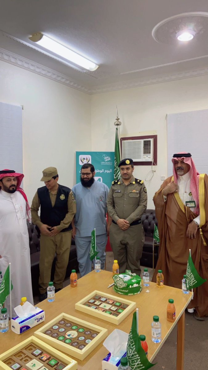 hamdah_2030's tweet photo. بحضور رئيس مركز الحمضه المكلف الاستاذ/ سعد بن ملوح ابوجلبه ومدراء الدوائر الحكومية جمعية التنمية الأهليه بالحمضه تقيم احتفال باليوم الوطني ٩٤ #دام عزك ياوطن
#نحلم_ونحقق 
#اليوم_الوطني_السعودي_94 
#السعودية_داخل_كل_سعودي https://t.co/R9vysGdcJv