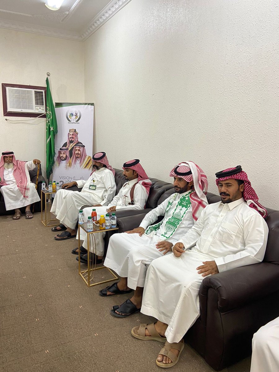 hamdah_2030's tweet photo. بحضور رئيس مركز الحمضه المكلف الاستاذ/ سعد بن ملوح ابوجلبه ومدراء الدوائر الحكومية جمعية التنمية الأهليه بالحمضه تقيم احتفال باليوم الوطني ٩٤ #دام عزك ياوطن
#نحلم_ونحقق 
#اليوم_الوطني_السعودي_94 
#السعودية_داخل_كل_سعودي https://t.co/R9vysGdcJv