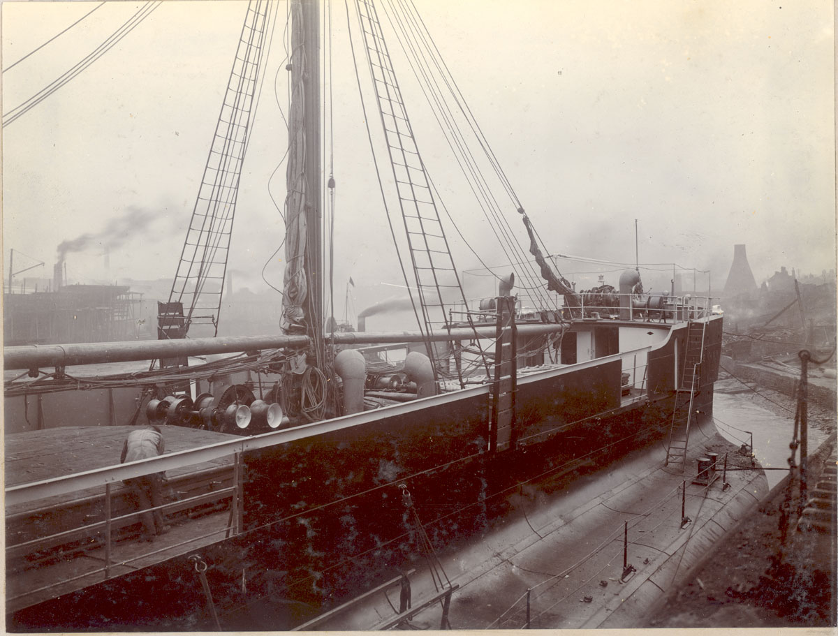 iberdrola's tweet photo. 🧐🔎Un misterio sin resolver desde hace 100 años... 

👉🏽Nuestros compañeros de @ScottishPower encuentran el posible lugar donde yacen los restos de un barco ⛵que se hundió en 1917 mientras trabajan en un proyecto eólico marino flotante #MarramWind 😱

Muy 🔝 https://t.co/Y82lVM1C2d