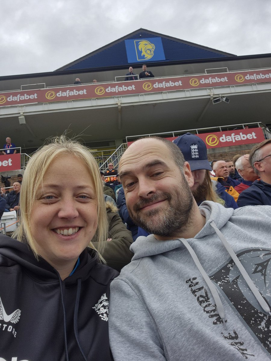 nataliemurphy14's tweet photo. Matthew Potts 2 wickets
Don Robson block 15. Row B, Seat 1
#engvsaus https://t.co/HNAJdHRGw8