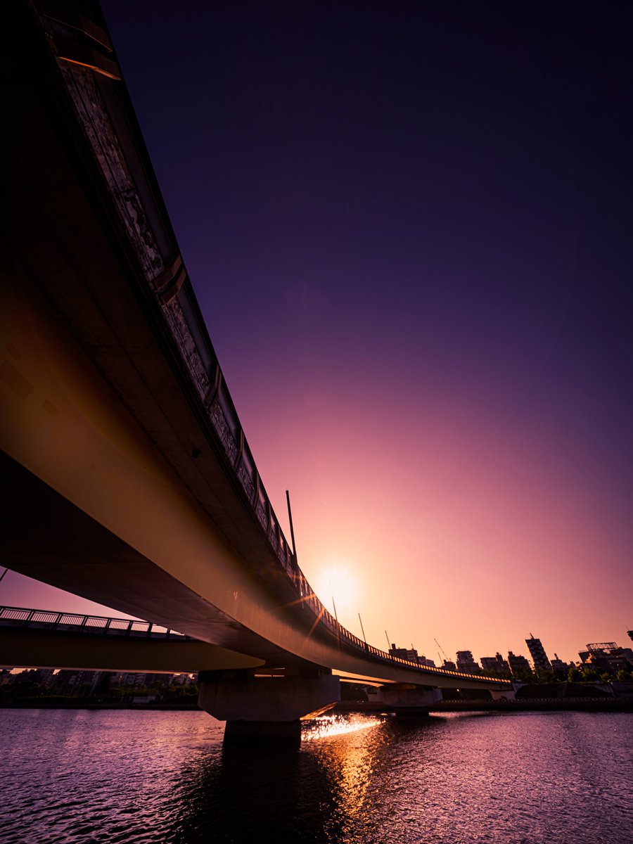 Syasya2014V3's tweet photo. 隅田川・桜橋☺️

#写真好きな人と繋がりたい
#カメラ好きな人と繋がりたい https://t.co/2rCSvZRJlX