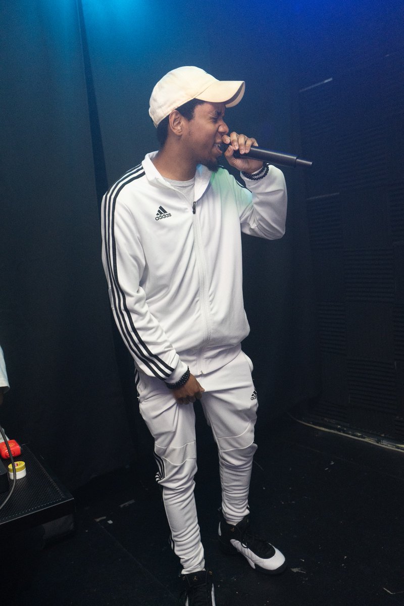 DizzyDerrick's tweet photo. Today’s show at Paddy Reillys Manhattan NYC has been rescheduled sadly due to personal obligations going on for me but microphone dizzy will return in a moment 😎🎤
Go stream my debut album “RockWild” on YouTube and Audiomack 🦇🐾🔥
#RockwildCityTour #MicrophoneFiend https://t.co/BL0Edj5xVJ