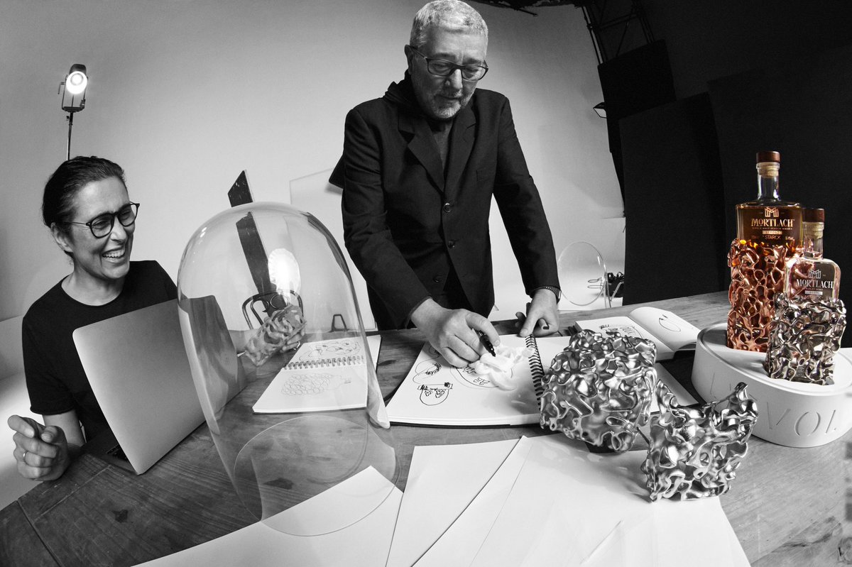 ewangunn's tweet photo. Unveiling Mortlach’s L’Evolution Collection, imagined and designed by Creative Director Philippe Starck.
#IWork4Mortlach #mortlachstarck #malts #whisky #diageoluxury #diageo #starck https://t.co/O5drHYcx3y