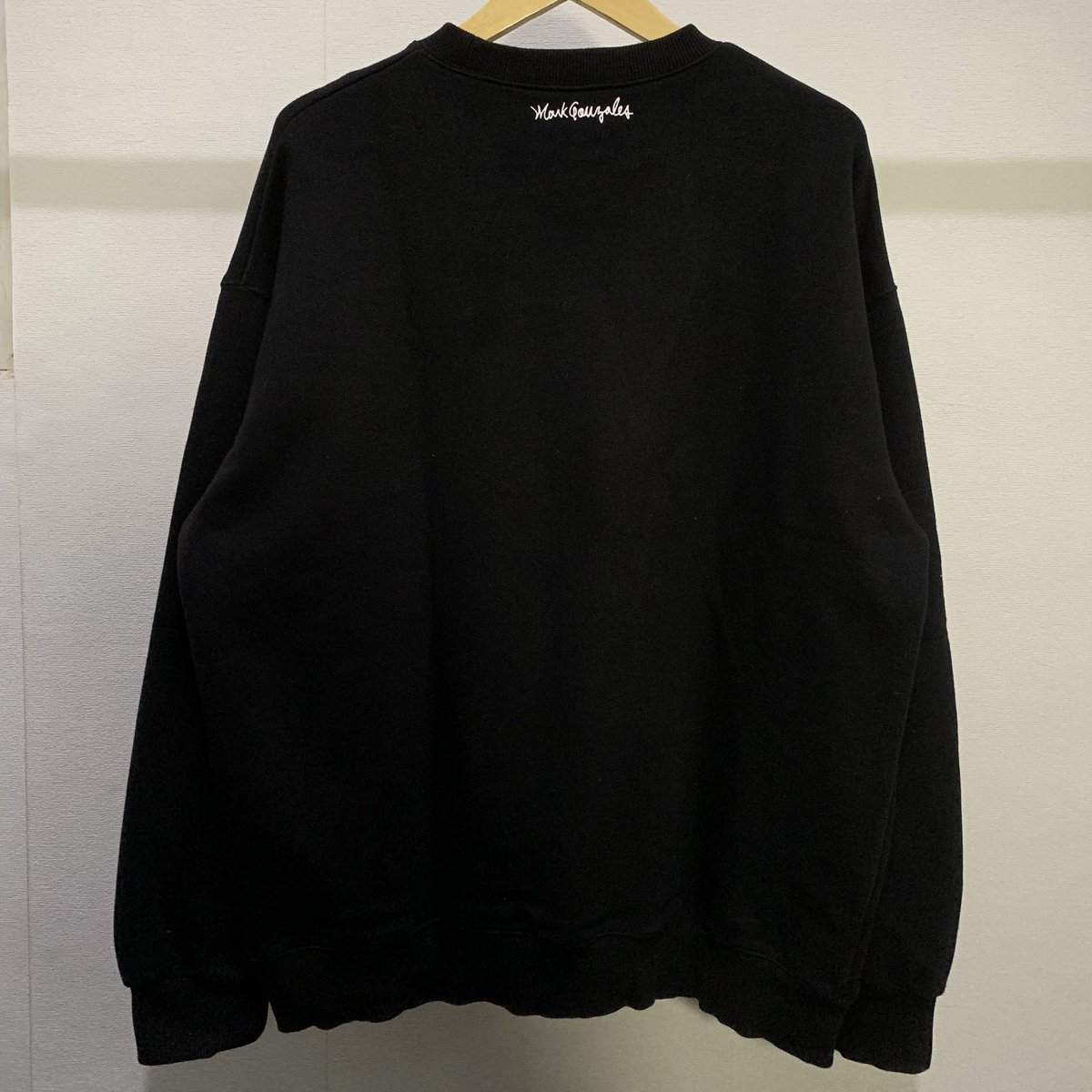 jinjinpreloved's tweet photo. 📍 PRELOVED 📍

Mark Gonzales Sign Logo Crewneck - Black

Kondisi : Very Good Condition (9/10)
Size : XL (73 x 64 cm)
Harga : Rp 140.000
Minus : -

👕 Worn by Chenle NCT, Jaemin NCT, Yunhyeong iKON
✅ SUDAH LAUNDRY
✨ 100% ORIGINAL

wts wtb jual #zonajajan #zonauang #ZonaBA https://t.co/AWiGKkHB4e