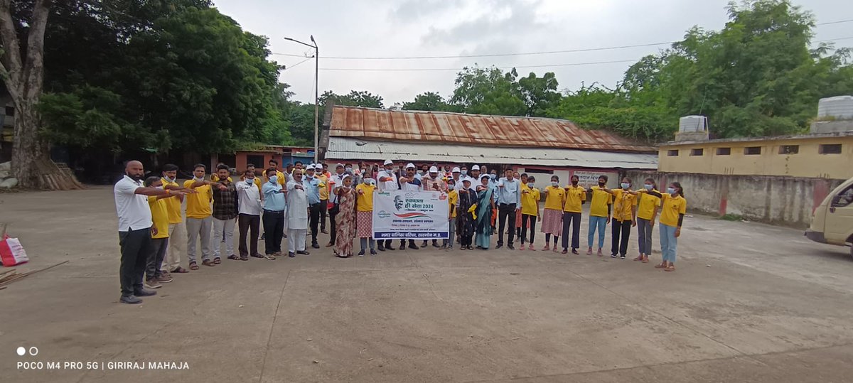 khargone_nagar's tweet photo. न.पा.खरगोन  द्वारा सफाई अभियान चलाया गया।

#SHS2024
#SwabhavSwachhata 
#SanskarSwachhata
#swachhatahiseva2024
#स्वच्छभारत 
#RRR4LiFE 
#SwachhSurvekshan2024 
#Swachhkhargone 
#swachhbharatmission 
#SwachhSurvekshan2024MadhyaPradesh https://t.co/n5jMz7EIKk