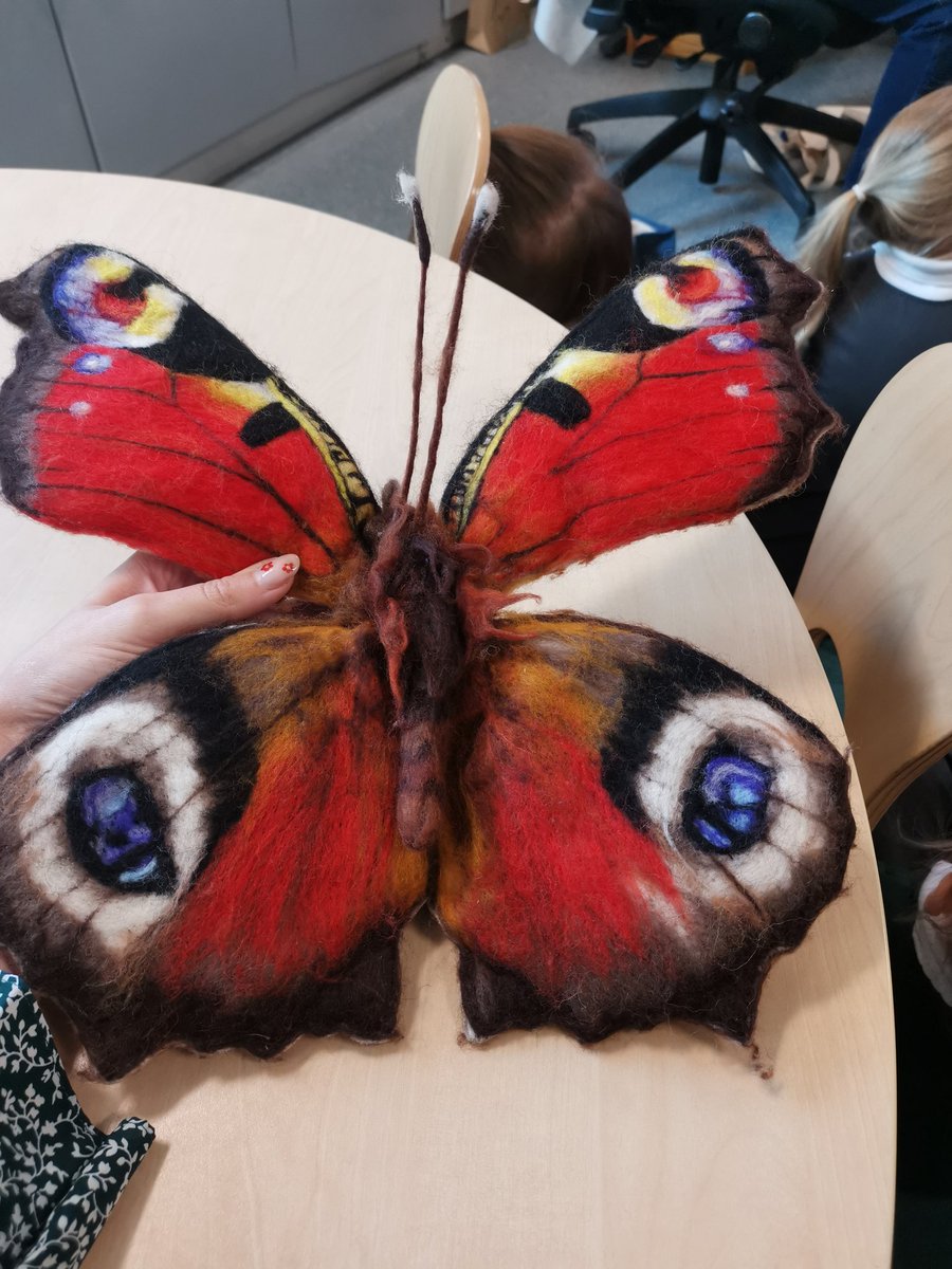WillowtownPri's tweet photo. Had a brilliant morning with @GwentGreenGrid learning all about pollinators and why they are so important! #WillowtownWay1 #helpingnaturetohelpus #natureisntneat #BGCBCCountryside https://t.co/bXOqxG5Cv5
