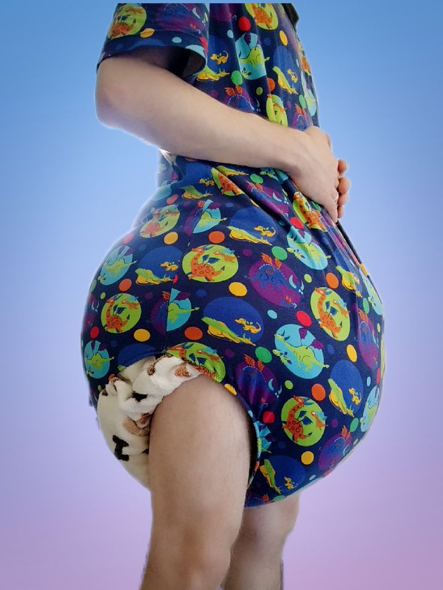 NewtonDiaperPup's tweet photo. 😏Daddy: Hey, you get in diapers right now! How thick do you like it?

😬Me: Yes?!

And than... https://t.co/GB7AiFJvvr