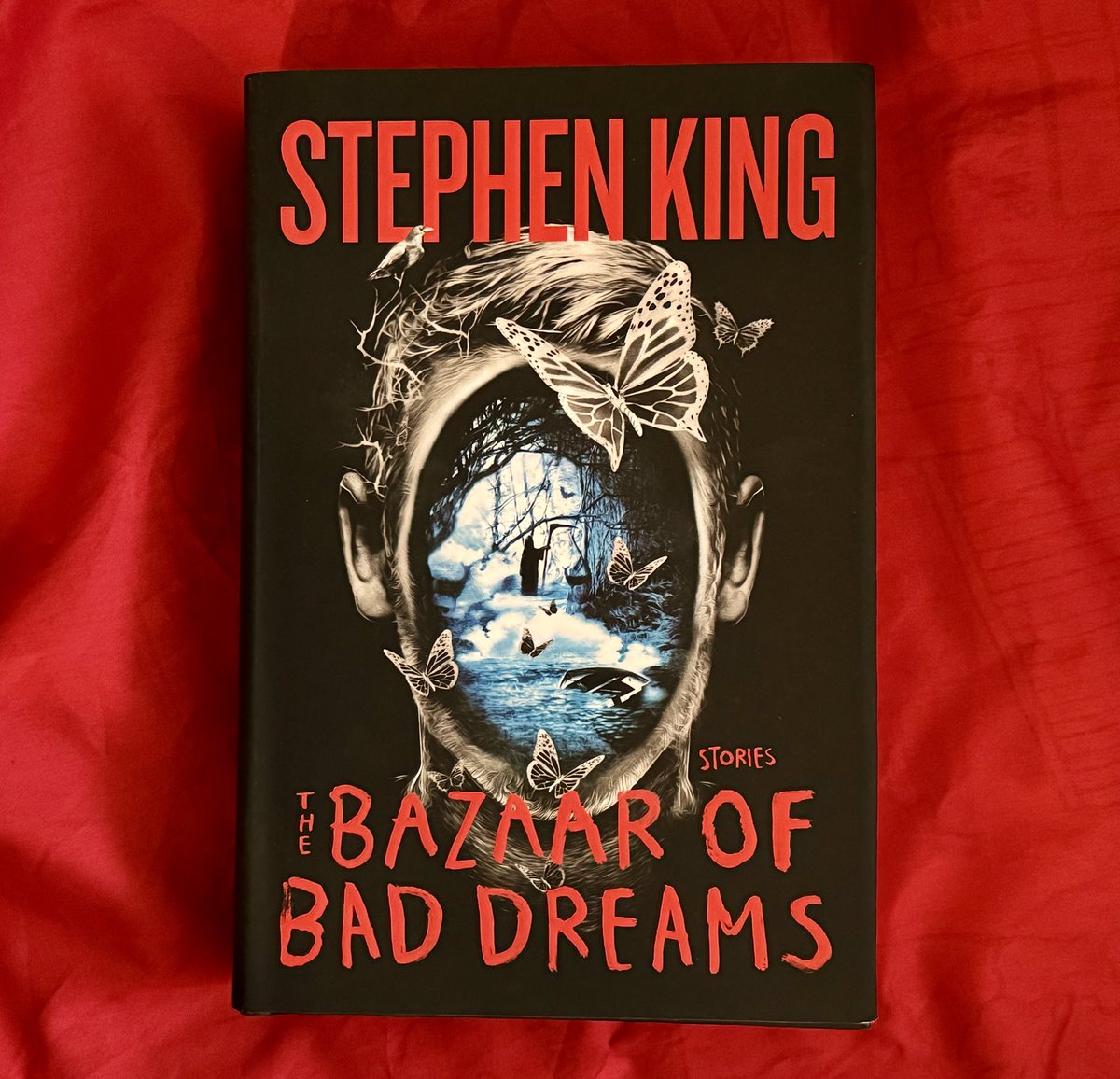 🎉 Calling all <a href="/StephenKing/">Stephen King</a> fans! 🎉 The sweepstakes continue! This time, don't miss your chance to win a signed first edition of #TheBazaarOfBadDreams! 📚

To enter, leave a comment about the book. Don't wait, enter before it's too late! ⏳ 
@Skdotcom_news No purch nec. US res