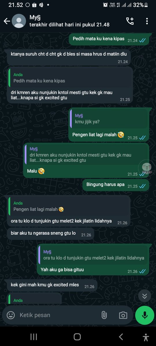 varzaz0's tweet photo. Di marahin mas seme gara2 ga bisa kasi ekspresi yg bikin sange 😭 https://t.co/vuEuHyqafv