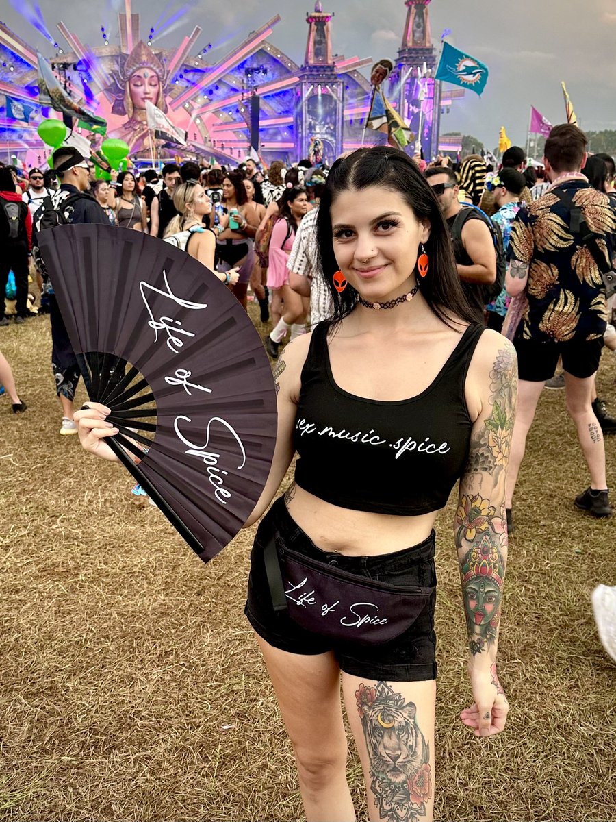 lifeofspice_dj's tweet photo. All the Life of Spice apparel seen here and more available on our website! Visit https://t.co/fHfcOHLZJQ @The_LifeofSpice
#apparel #lifeofspice #festivalwear https://t.co/0W9bhrLAdK