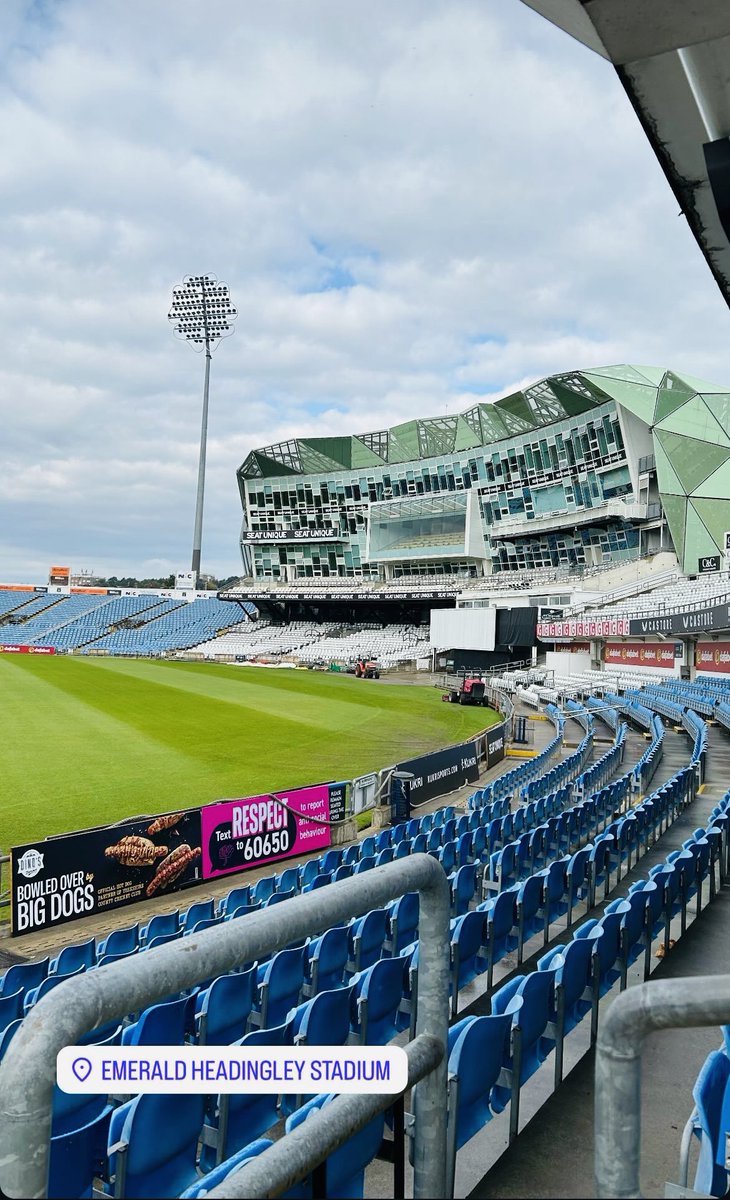 Rohan Randhawa (@rohanrandhawa0) on Twitter photo Todays Office <a href="/YorkshireCCC/">Yorkshire CCC</a> 🏟️ 📸
Might be biased but aren’t most things up North just better? 👀
#Headingley
#NorthernerAtHeart Todays Office <a href="/YorkshireCCC/">Yorkshire CCC</a> 🏟️ 📸
Might be biased but aren’t most things up North just better? 👀
#Headingley
#NorthernerAtHeart