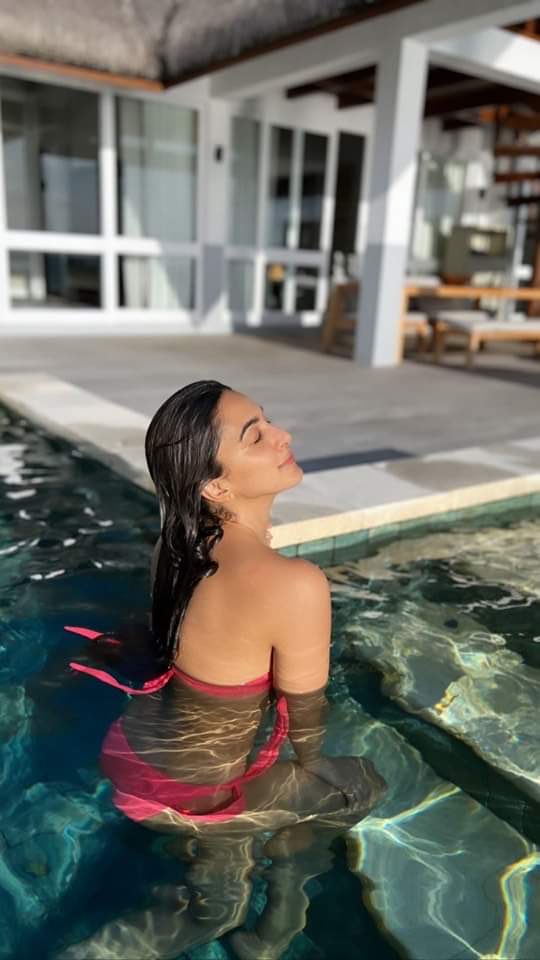 RahulOla3's tweet photo. #HrithikRoshan &amp; #KiaraAdvani are shooting for #War2's song in #ShaliniPandey is playing an important role in #Dhanush's film #Idal #Suriya44 and #ARRahman are collaborating on #Suriya45 after the chartbuster 24movie #KiaraAdvani #HrithikRoshan #War2 #Bollywood #Italy #Garime https://t.co/B41Ikn9YEB