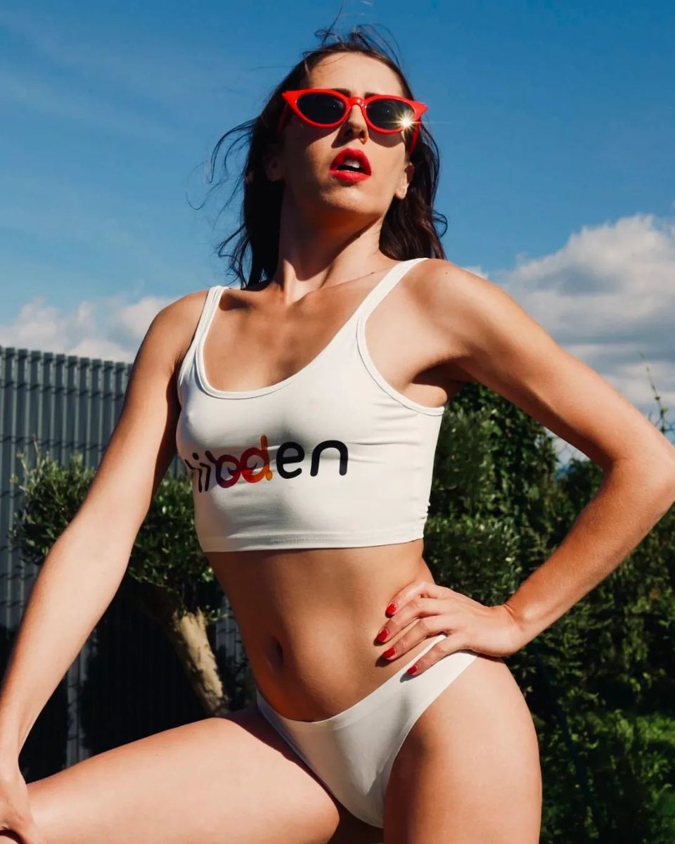 libden_officiel's tweet photo. La superbe libertine @tara_cherry_x devient l'une des ambassadrices @libden_officiel 🔥 !
Elle nous a envoyé de jolies clichés qu'on vous partage avec plaisir 😘
Nous serons avec elle ce soir au @hylasclubsauna pour découvrir les lieux!
#libden https://t.co/7ljESBpQLN
