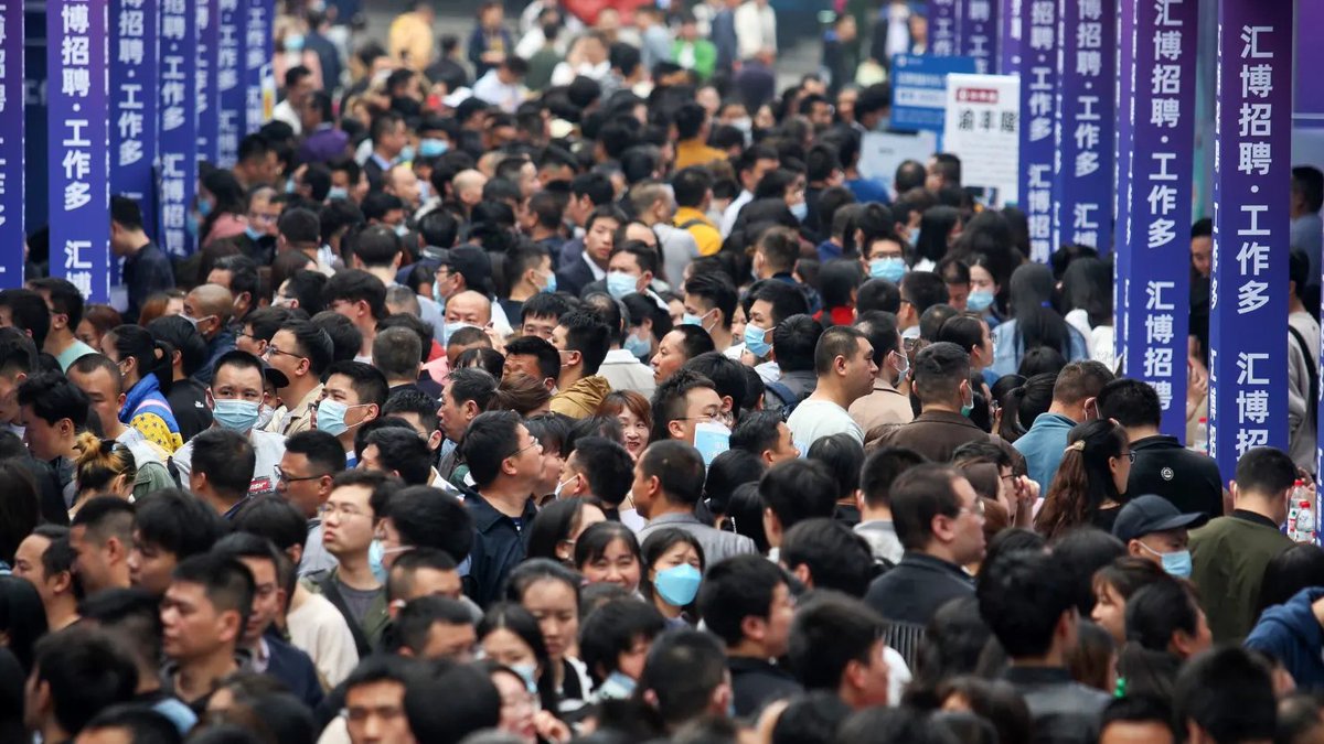 GulfTimes_QATAR's tweet photo. China #youth_unemployment rate in #August rose to the #highest_level since the new system of record-keeping began in December, driven by an economic slowdown and restrictive hiring policies, according to analysts.

The #jobless rate for people in China ages 16 to 24. #China’s youth unemployment has also been affected by #restrictive_hiring policies amid a struggling economy as companies are refusing to hire recent college graduates due to the difficulty and costs involved in firing workers in China.