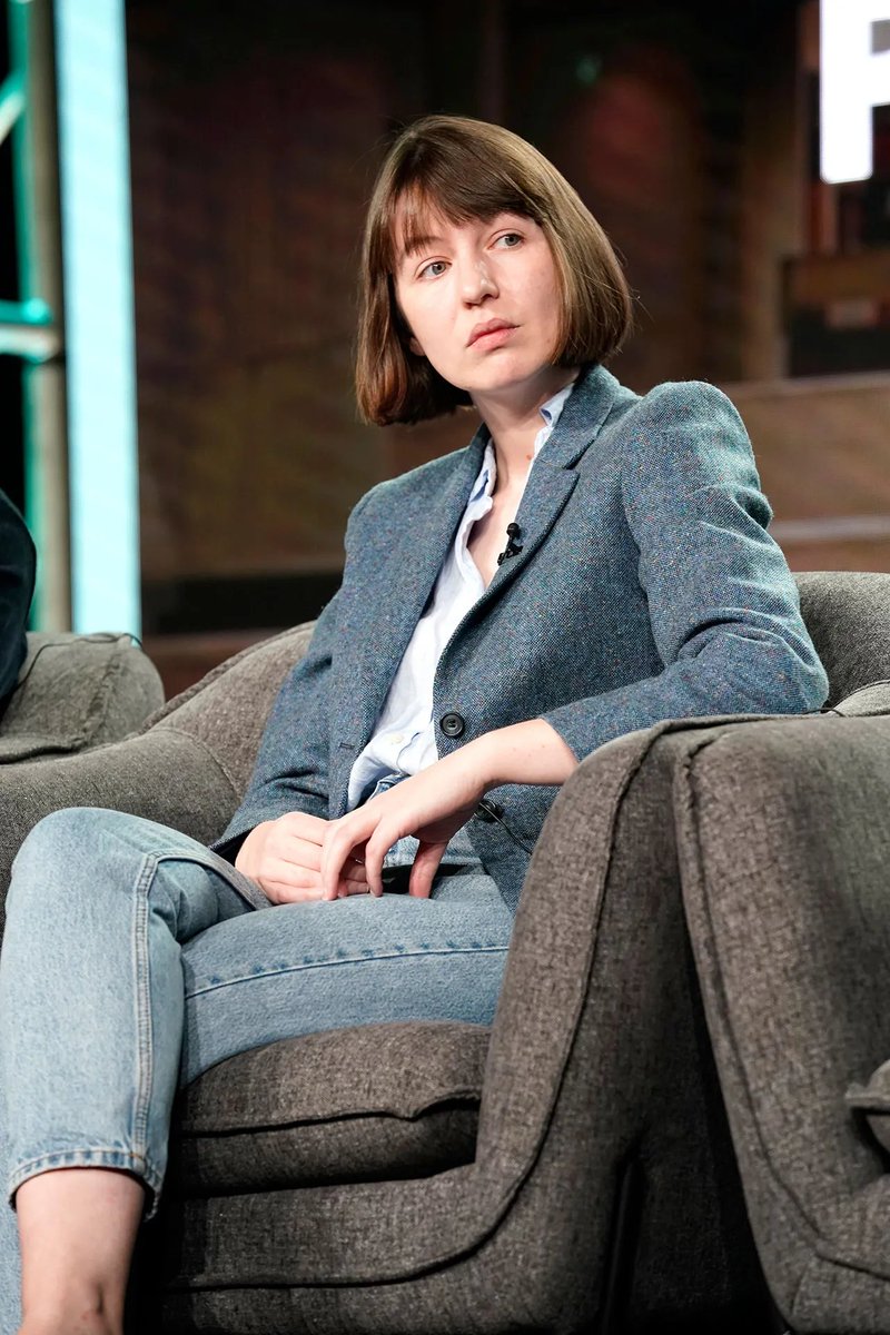 oscarblancoa's tweet photo. Avui es publica la quarta novel·la de Sally Rooney. 

La @MarinaJ3 us explica tot el que necessiteu saber per llegir-lo i/o per entendre la conversa que (segur) generarà.

🟠Ivoox: https://t.co/T5KpIh0OfV
🟢 Spotify: https://t.co/k3AtLLecra https://t.co/I5uX6TBv47
