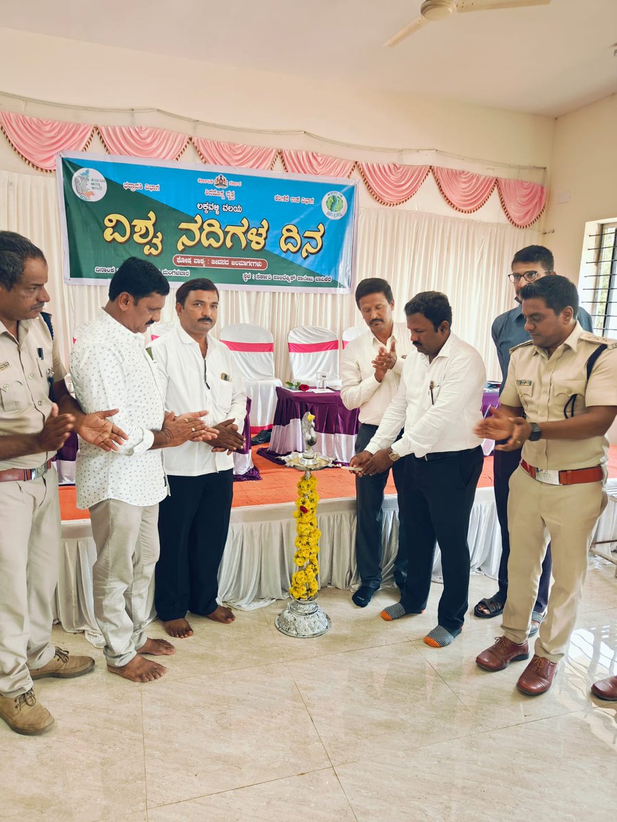 CirKfd's tweet photo. ದಿನಾಂಕ : 24-09-2024 ರಂದು ವಿಶ್ವ ನದಿಗಳ ದಿನಾಚರಣೆ ಪ್ರಯುಕ್ತ ಭದ್ರಾವತಿ ವಿಭಾಗದ ಲಕ್ಕವಳ್ಳಿ ವಲಯದ ವತಿಯಿಂದ, ಸರ್ಕಾರಿ ಪಾಲಿಟೆಕ್ನಿಕ್ ಕಾಲೇಜು, ಬಾವಿಕೆರೆ ಇವರ ಸಹಯೋಗದೊಂದಿಗೆ ಸದರಿ ಕಾಲೇಜಿನ ಆವರಣದ ಒಳಗೆ ವಿಶ್ವ ನದಿ ದಿನಾಚರಣೆ ಕಾರ್ಯಕ್ರಮವನ್ನು ಆಚರಿಸಲಾಯಿತು. https://t.co/B6ISTumhm8