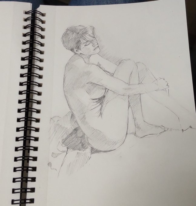 そういえば、旅の間はアナログでクロッキーやってます。というか1ポーズ30分くらいかけたスケッチ。写真に撮ってあげるプロセスが切ないのであげてなかったけど、一応每日続けてます😋歯磨きみたいなもんですから、やらないと落ち着かない😅 