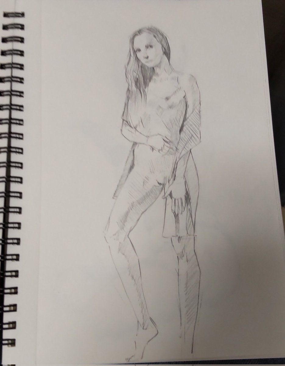 そういえば、旅の間はアナログでクロッキーやってます。というか1ポーズ30分くらいかけたスケッチ。写真に撮ってあげるプロセスが切ないのであげてなかったけど、一応每日続けてます😋歯磨きみたいなもんですから、やらないと落ち着かない😅 