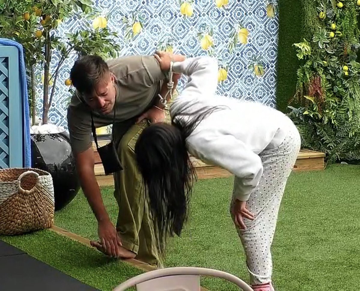 eu e a minha bestie nas aulas de educação física:
#sstvi