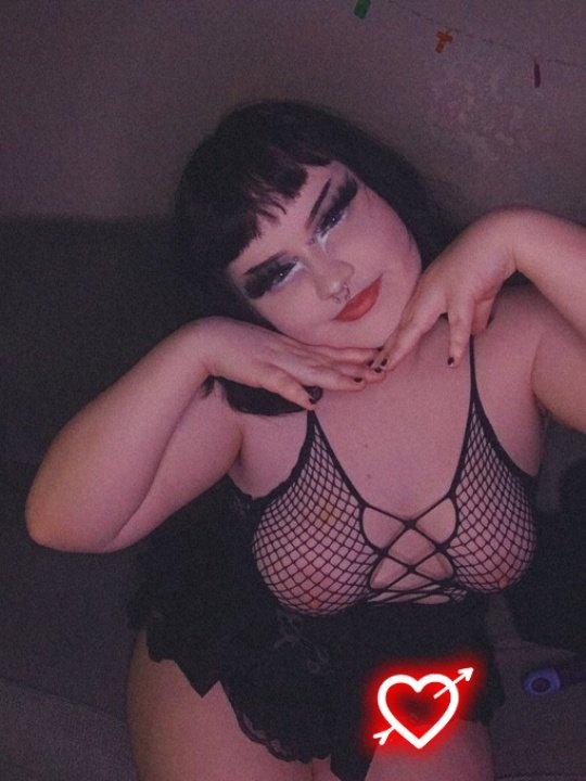 badstacy75x's tweet photo. Vous êtes nombreux a me demander des photos autres que mon cul, donc voilà 😘

Viens me rejoindre sur tg : https://t.co/l7kDcnHPat 

@adults_RT @amatrices_fr @DLingeriesexy @FrancaisesSexy @frenchieswild @OrgasmicGroup @PartageDefiHot @lafranceporno @LaHotFrance @Petitvoyeur1 https://t.co/S6Vf26NWM8