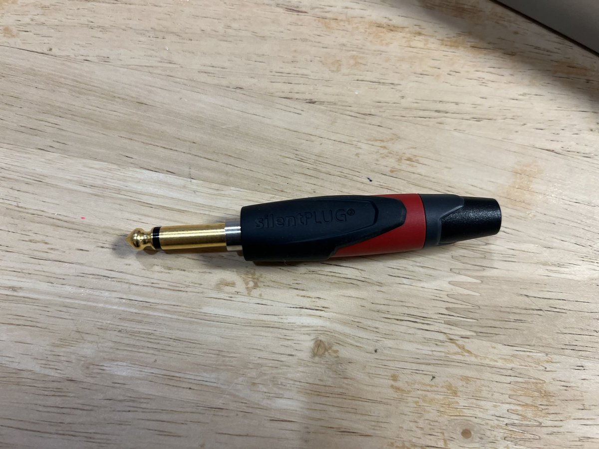 nihongoraku's tweet photo. 今度のモガミオフィシャルはこれにしよう!!NEUTRIK
Silent PLUG これはいい!!
#モガミケーブル
#ノイトリック
#mogamicable
#NEUTRIK https://t.co/6hJFZlI5MQ