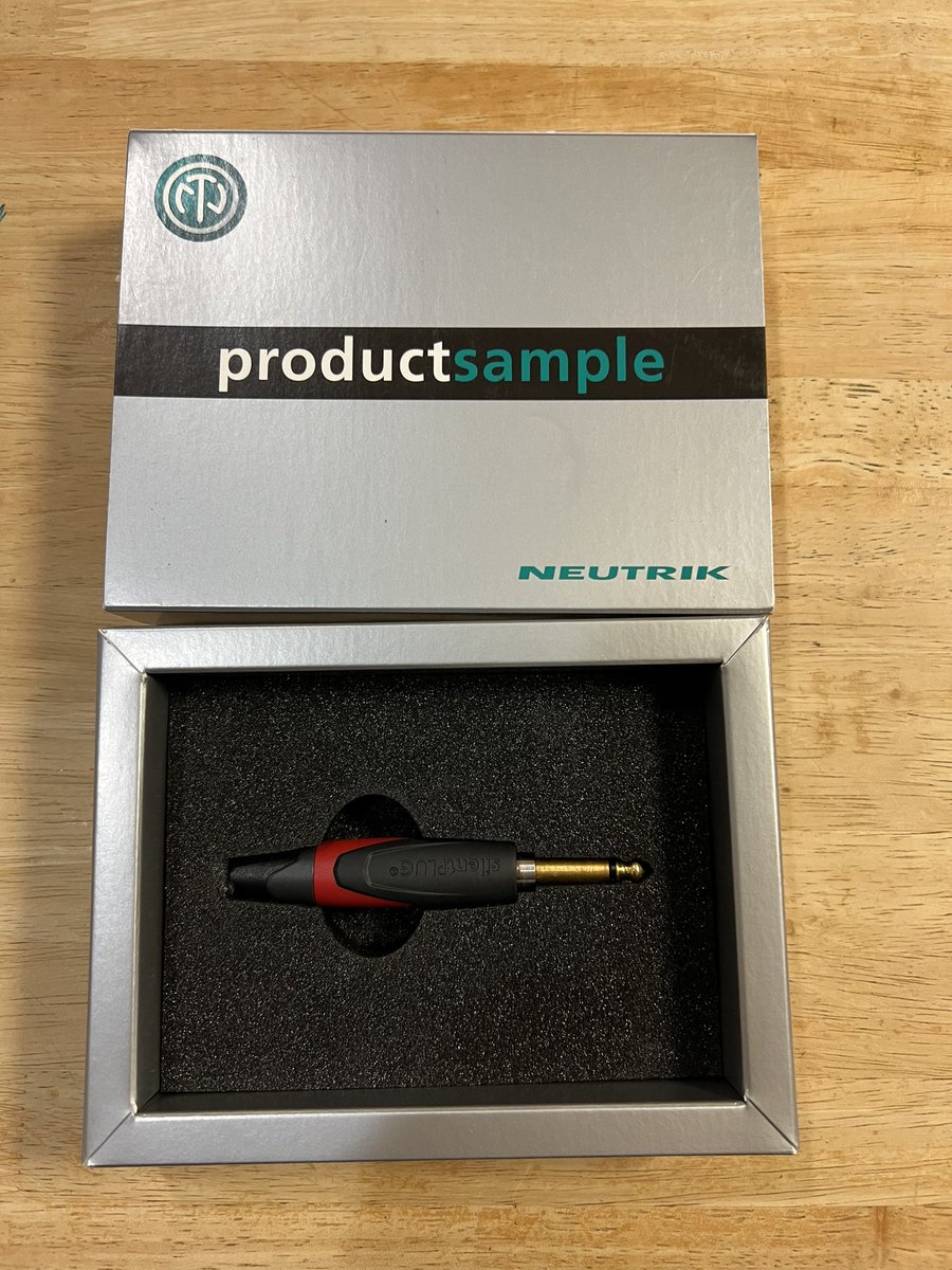 nihongoraku's tweet photo. 今度のモガミオフィシャルはこれにしよう!!NEUTRIK
Silent PLUG これはいい!!
#モガミケーブル
#ノイトリック
#mogamicable
#NEUTRIK https://t.co/6hJFZlI5MQ